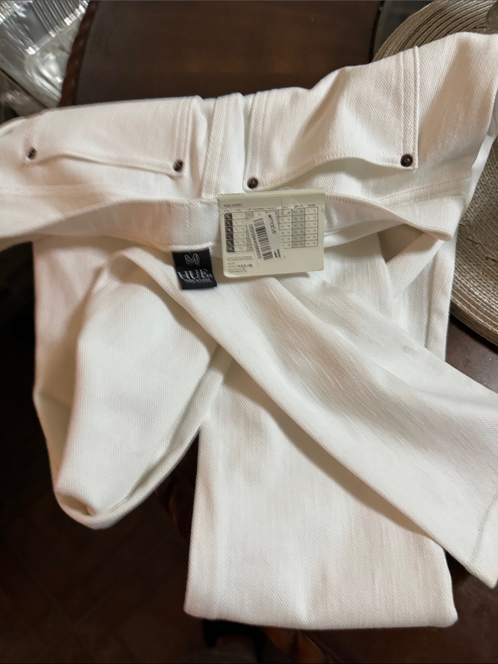 HUE White Twill Straight-Leg Pants